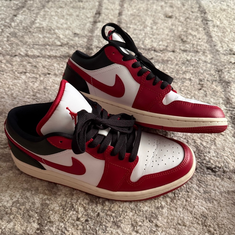 Nike Women’s Jordan AJ 1 Low